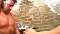 Dreckige geile Schlampe ist brutal beteiligt