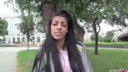 Vater gibt seine 18 jährige Tochter frei!