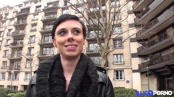 Gangbang für sexy Stephanie mit ihrem Mann