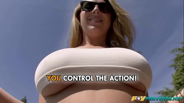 Triff dich mit vollbusigen Blondinen.