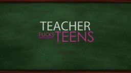 Lehrer verführt Schülerin mit Freundin