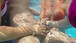Drei deutsche Milfs helfen einem Kerl, am Feiertag in Pool zu kommen
