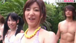 Rudelfick mit asiatischen jungen Girls